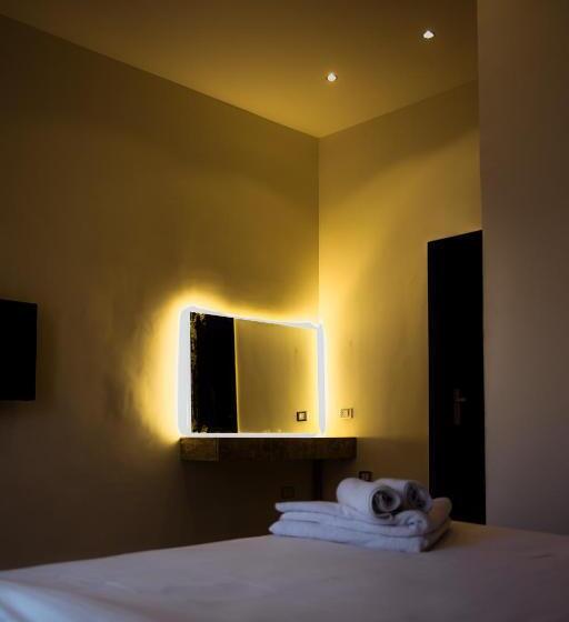 Deluxe Room, Tourist Palace