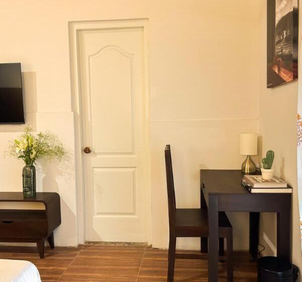 اتاق کلاسیک, Firebrick Boutique Residences   Garnet House