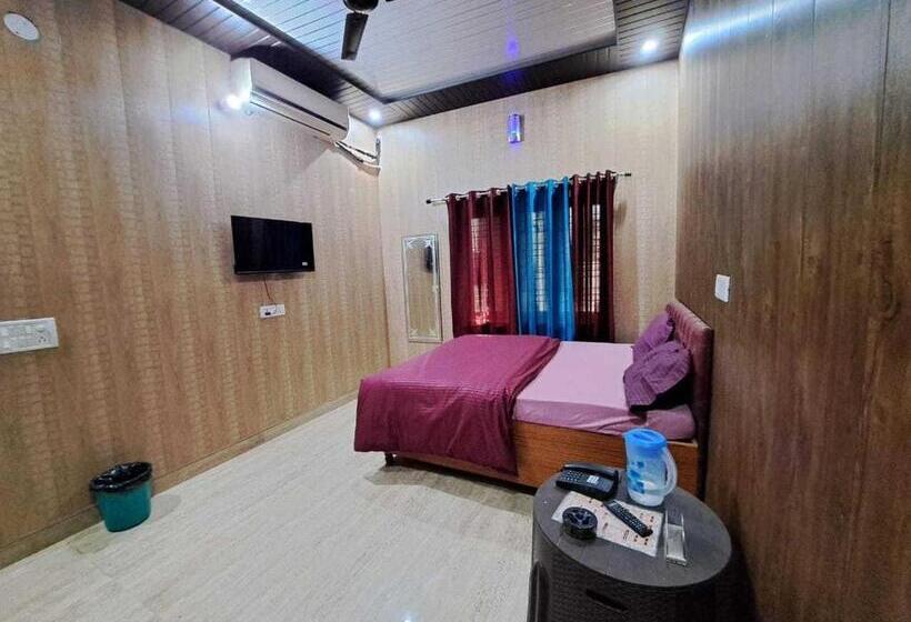 스탠다드 룸, Oyo Shivay Home Stay