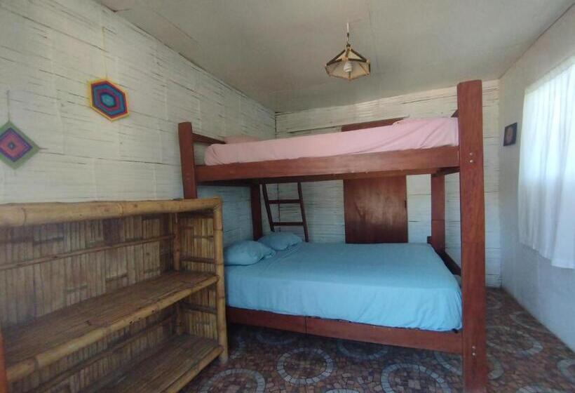 חדר סטנדרט לשלושה עם נוף לגינה, Surf Camp   Máncora