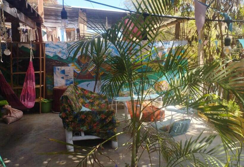 חדר סטנדרט לשלושה עם נוף לגינה, Surf Camp   Máncora