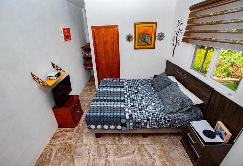 标准间带游泳池, Amancay House