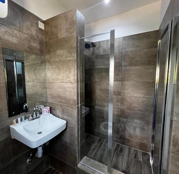 استودیو استاندارد با بالکن, Fragrance Apartments And Suites