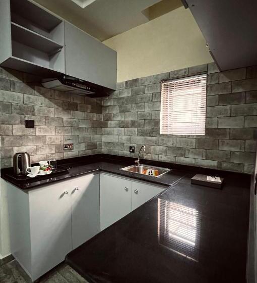 آپارتمان 2 خوابه, Fragrance Apartments And Suites