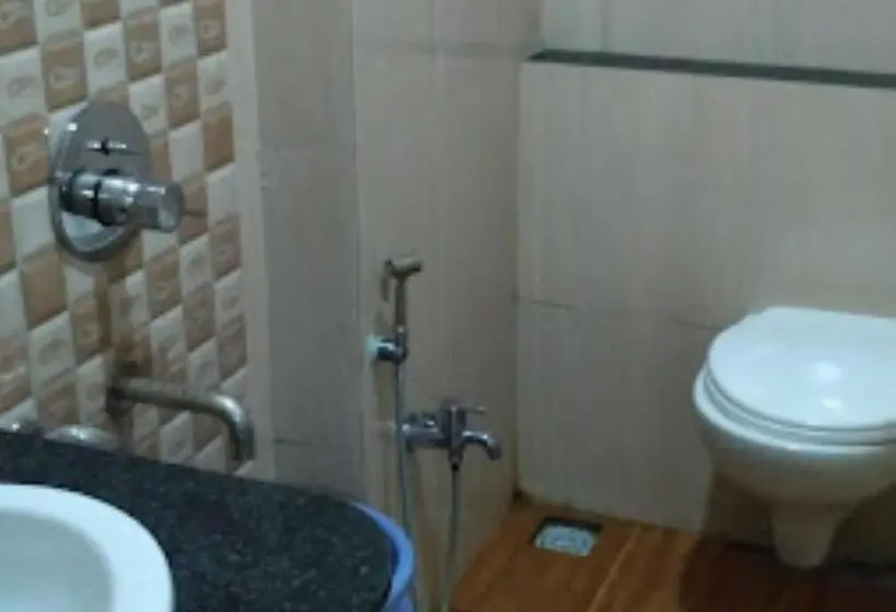デラックスルーム, Yashraj Inn Beed