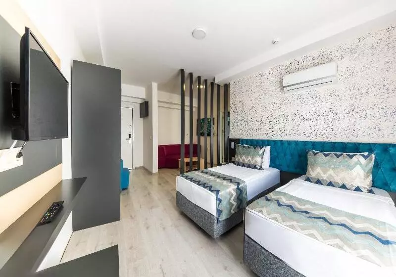 ファミリールーム, Palmora Lara Hotel