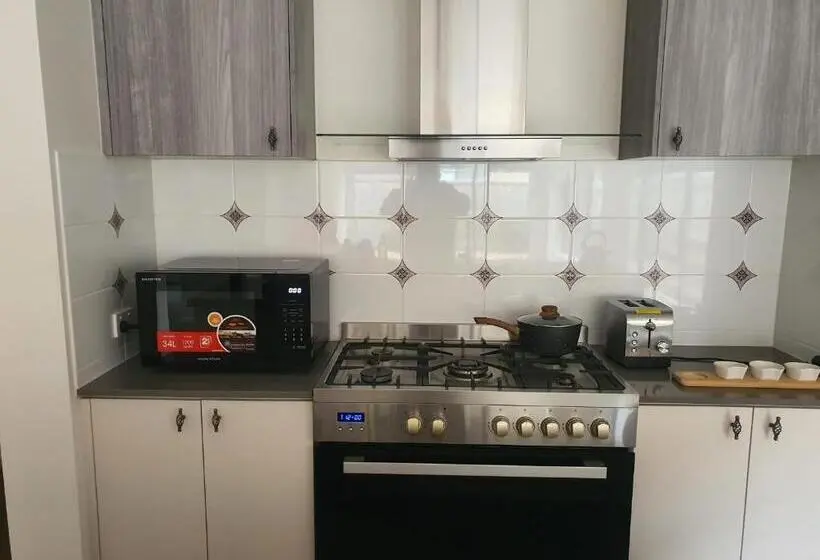 スタンダードルーム, Happy Cozy Convenient 4br, Breezy, Near Mall, Park
