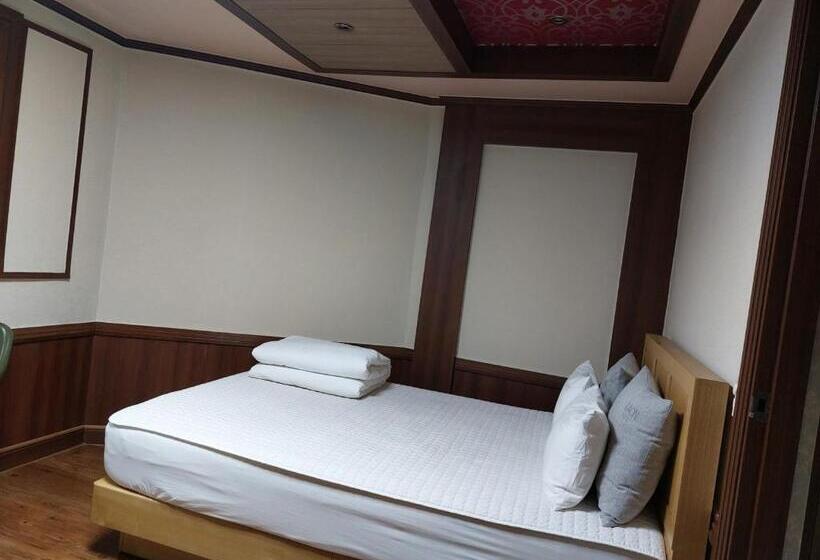 اتاق استاندارد, Prince Motel