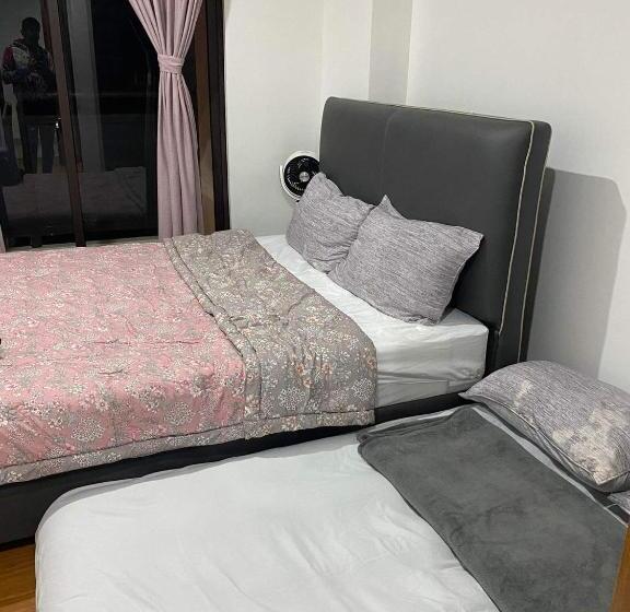 Studio Deluxe, Studio Tower By Kr