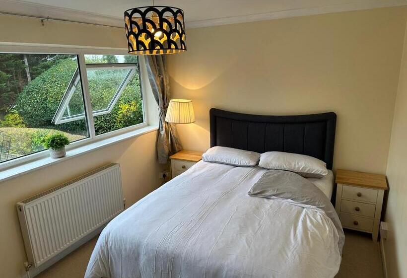 デラックスルーム, Wendover House