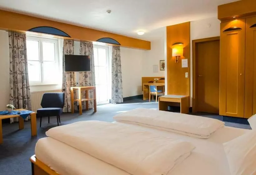 Comfort room with balcony, Goldenes Schiff Hotel Mietparkplätze