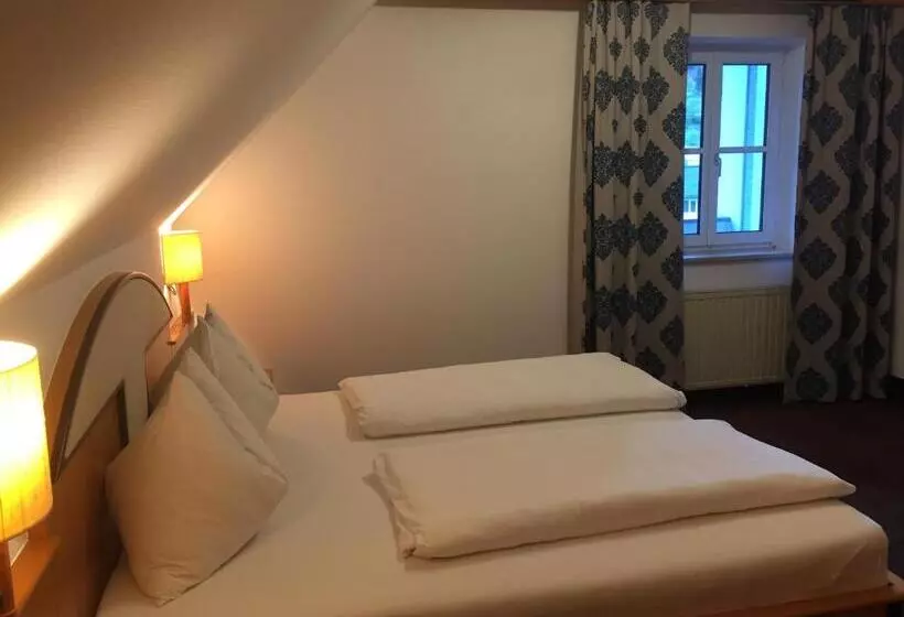 سوئیت با بالکن, Goldenes Schiff Hotel Mietparkplätze