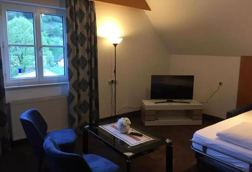 سوئیت با بالکن, Goldenes Schiff Hotel Mietparkplätze