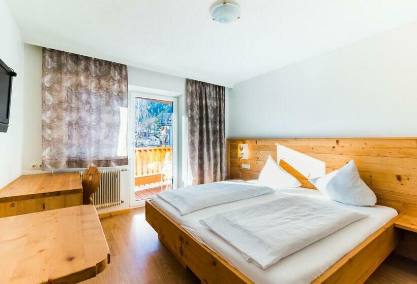 غرفة قياسية مزوَّدة بشُرفة, Adler Hotel Pension