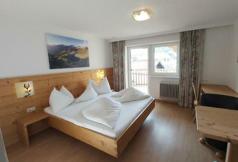 غرفة قياسية مزوَّدة بشُرفة, Adler Hotel Pension