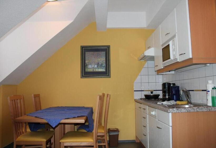 شقة غرفتين, Apart Maximilian