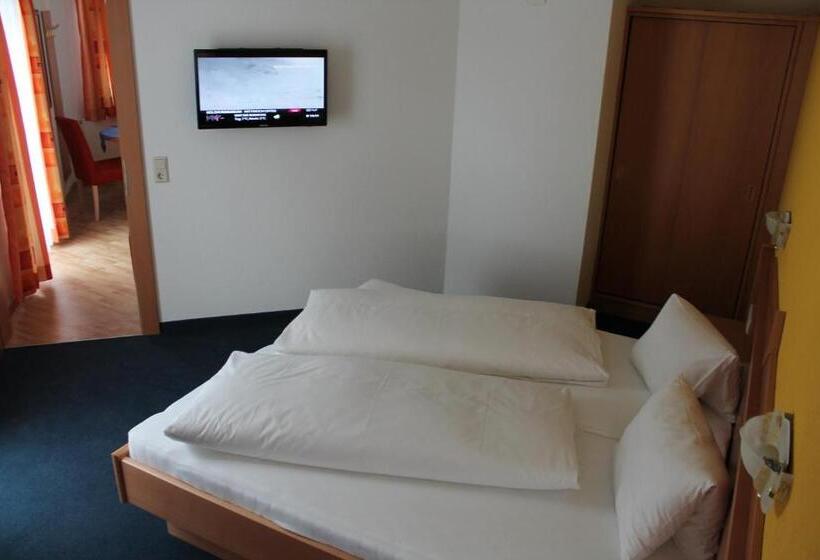 شقة غرفتين, Apart Maximilian