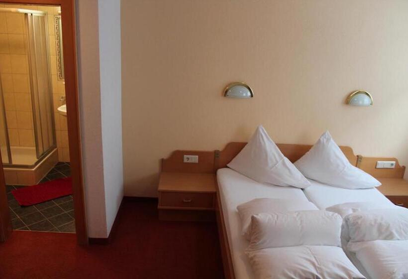 غرفة إقتصادية, Apart Maximilian