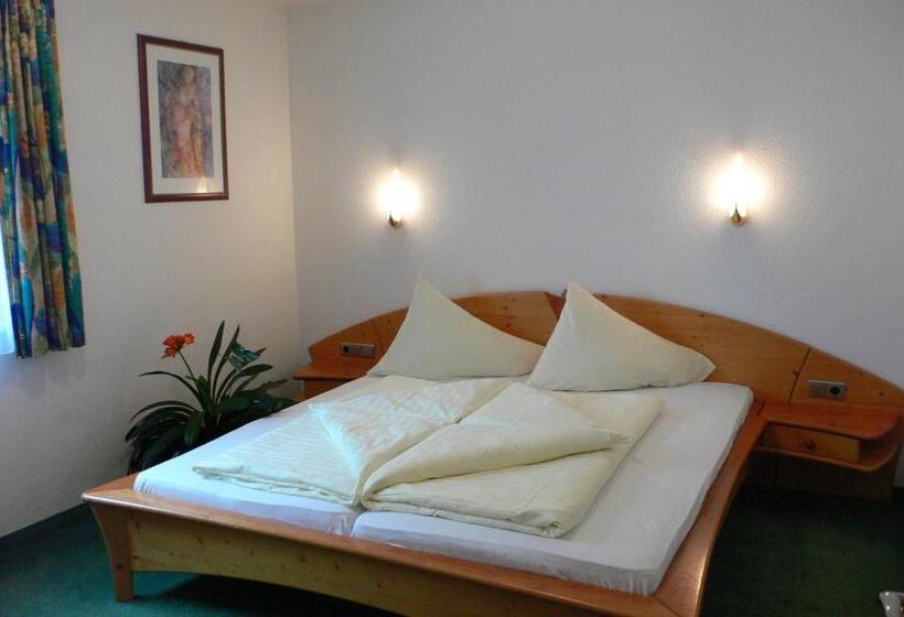 شقة غرفتين, Apart Maximilian