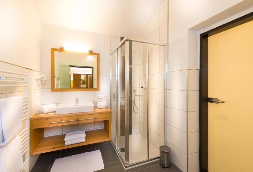 غرفة سوبيريور عائلية, Dorfer