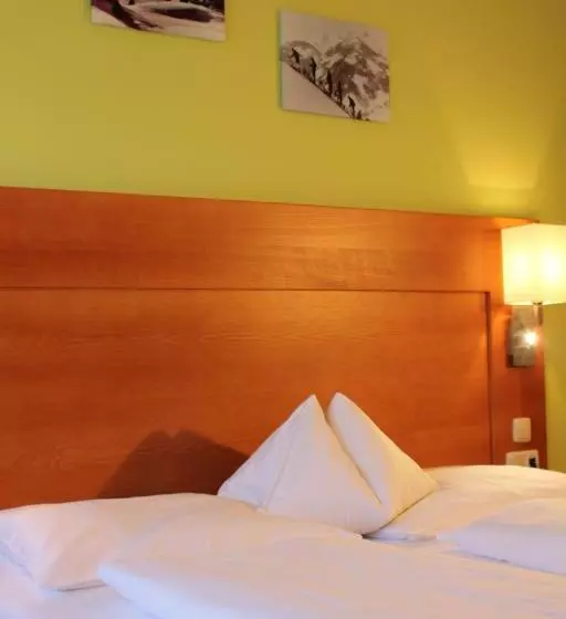 ベーシックルーム, Dorfer