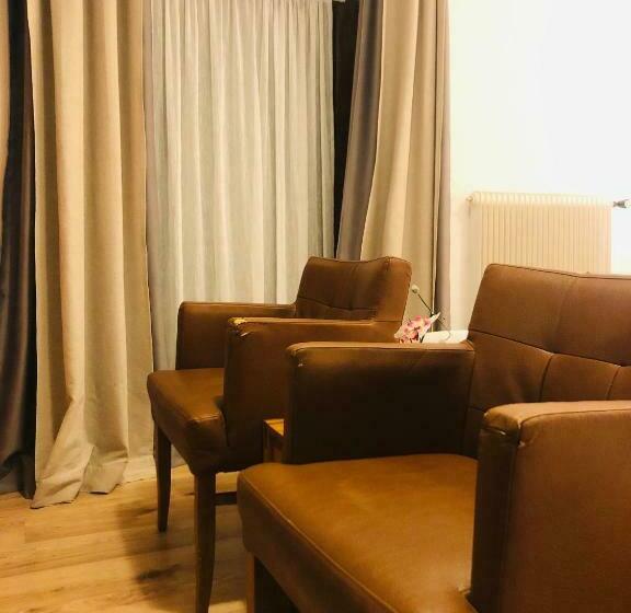اتاق اکونومی با حمام مشترک, Haus Maria