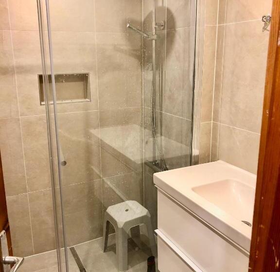 חדר סטנדרד יחיד חדר אמבטיה משותף, Haus Maria