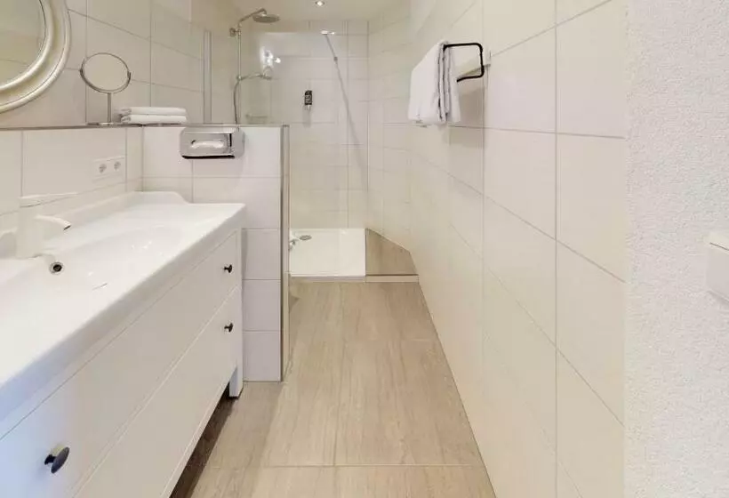 １ベッドルームアパートメント, Home Suite Home