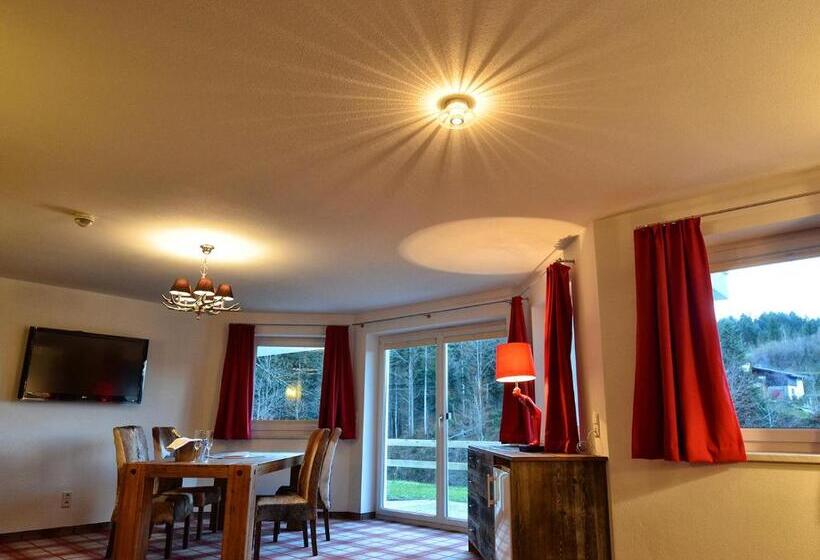 شقة غرفة واحدة, Home Suite Home