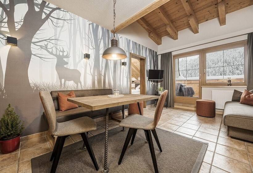 דירת שני חדרים, Montana Apartments