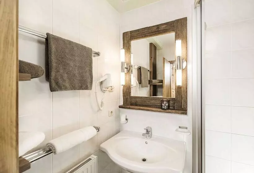 １ベッドルームアパートメント, Montana Apartments