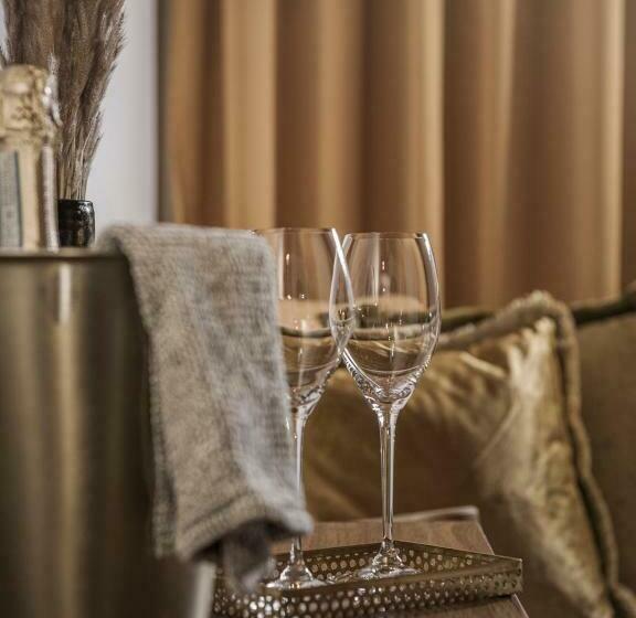 스탠다드 룸, Post