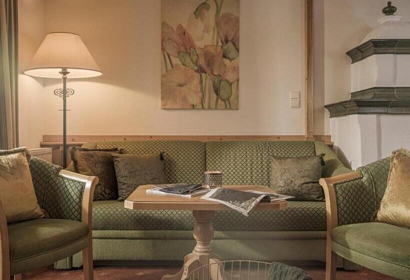 발코니 디럭스 룸, Post