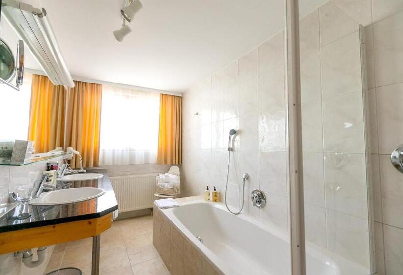 Suite with lake view, Schönblick