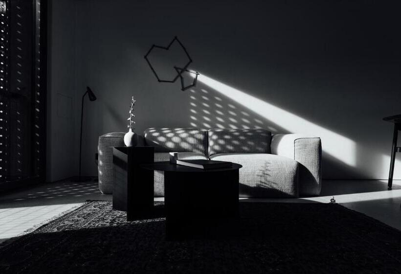 סטודיו סטנדרט עם מרפסת, Dot Sofia Apart