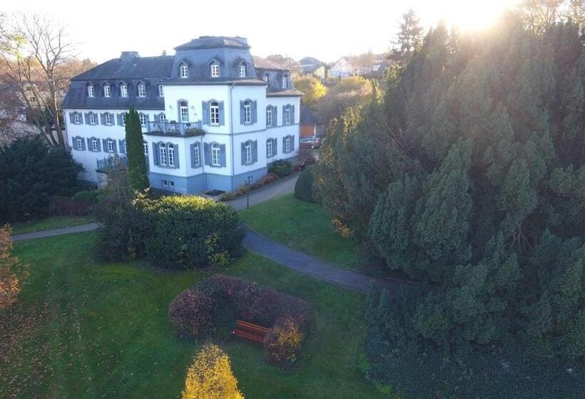 Студия Стандарт, Gästehaus Im Schlosspark