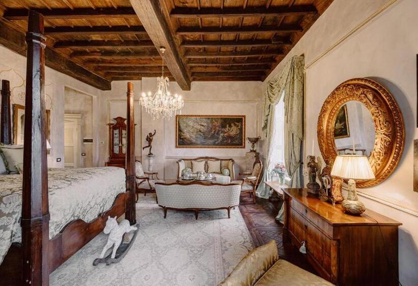 디럭스 주니어 스위트, Castello Di Casalborgone