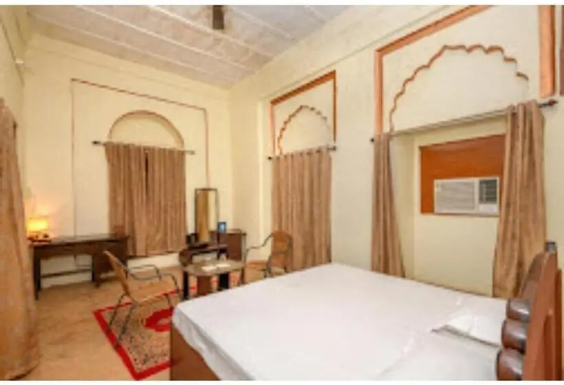 デラックスルーム, Kila The Heritage Palace, Kothi