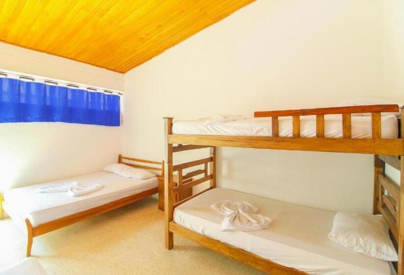 חדר משפחתי, Santa Marta