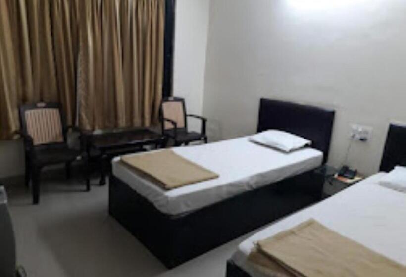 חדר דלוקס, Tourist Resort Jalgaon