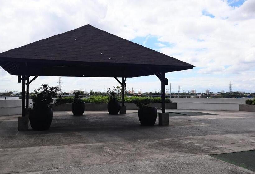 إستوديو ديلوكس, Kozen At Azure North Pampanga