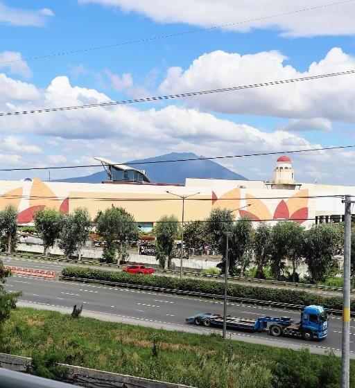 إستوديو ديلوكس, Kozen At Azure North Pampanga