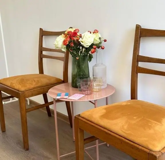 اتاق استاندارد, Buna Guest House