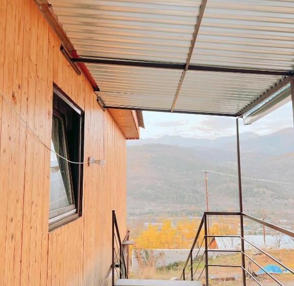 اتاق استاندارد با چشمانداز کوهستان, Tamar