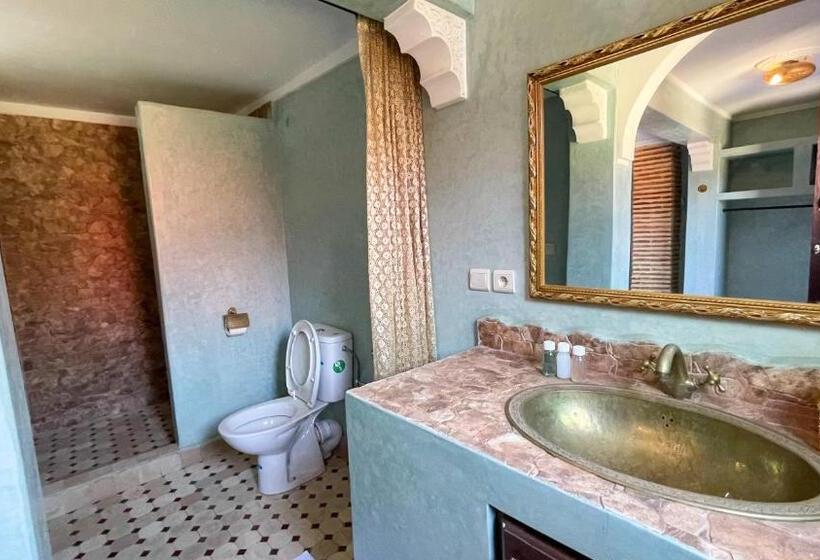 اتاق لوکس, Riad Gjulja