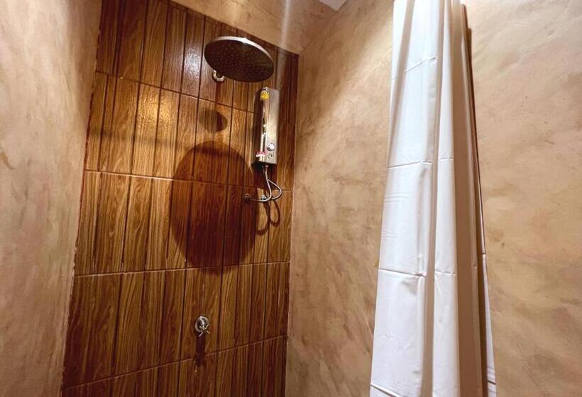 تختخواب در اتاق مشترک, Sierra Hostel