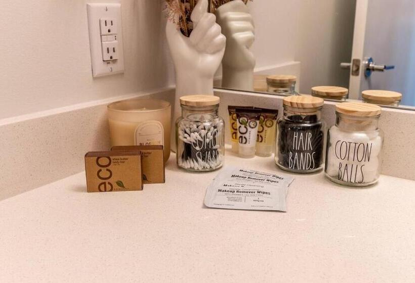 דירת חדר, Uw Tacomahospitalslocal Govportking Bed4k Tv