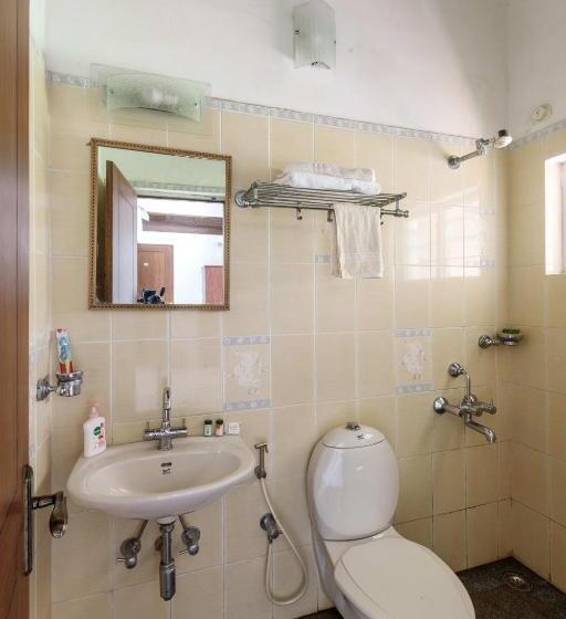 Villa 1 Makuuhuone, Aromisankalp By Jadecaps 5bhk Includes Meals At Chikkamagaluru