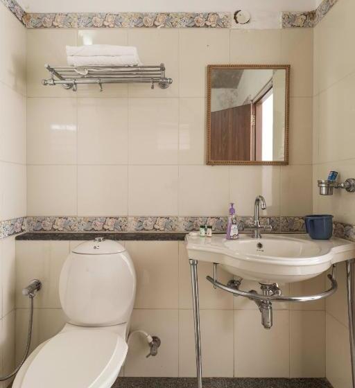 Villa 1 Makuuhuone, Aromisankalp By Jadecaps 5bhk Includes Meals At Chikkamagaluru