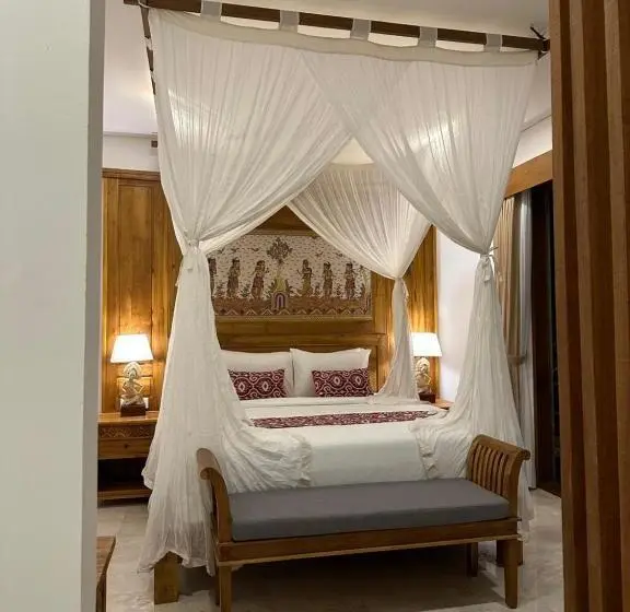 Villa 2 Makuuhuonetta, Gyanesh Villa